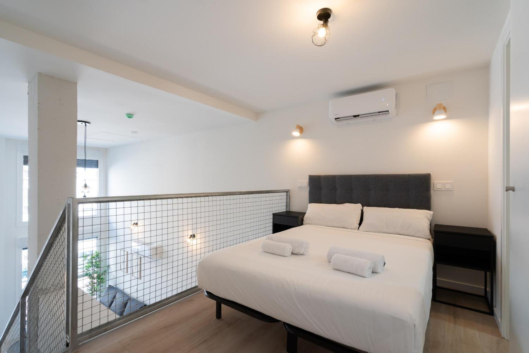 Apartamento Loft Reformado Industrial Con Garaje Alquiler Temporal Madrid Exterior foto
