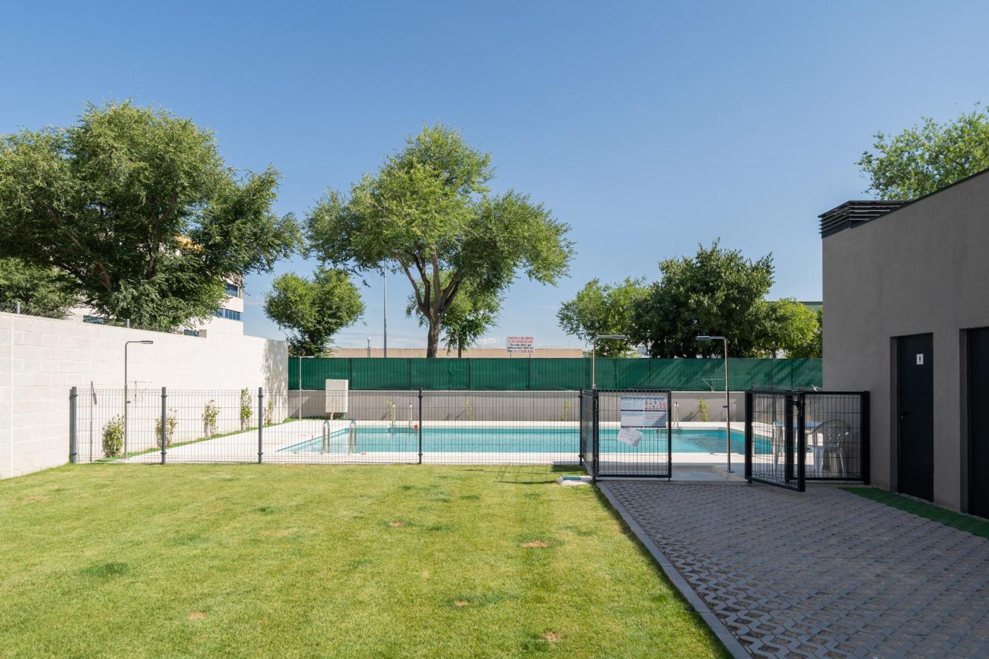 Apartamento Loft Reformado Industrial Con Garaje Alquiler Temporal Madrid Exterior foto
