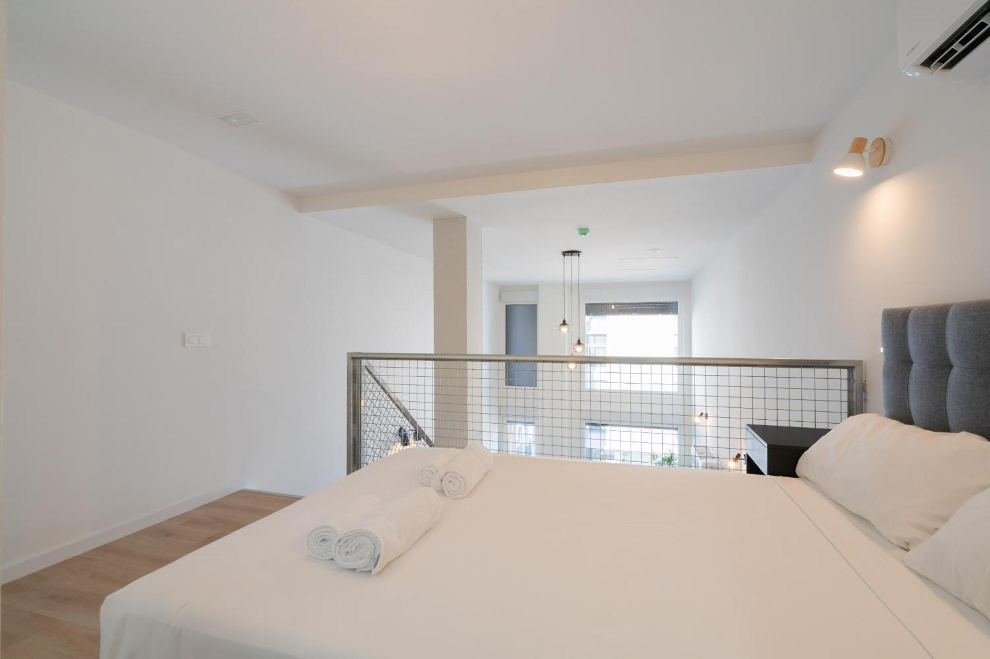 Apartamento Loft Reformado Industrial Con Garaje Alquiler Temporal Madrid Exterior foto