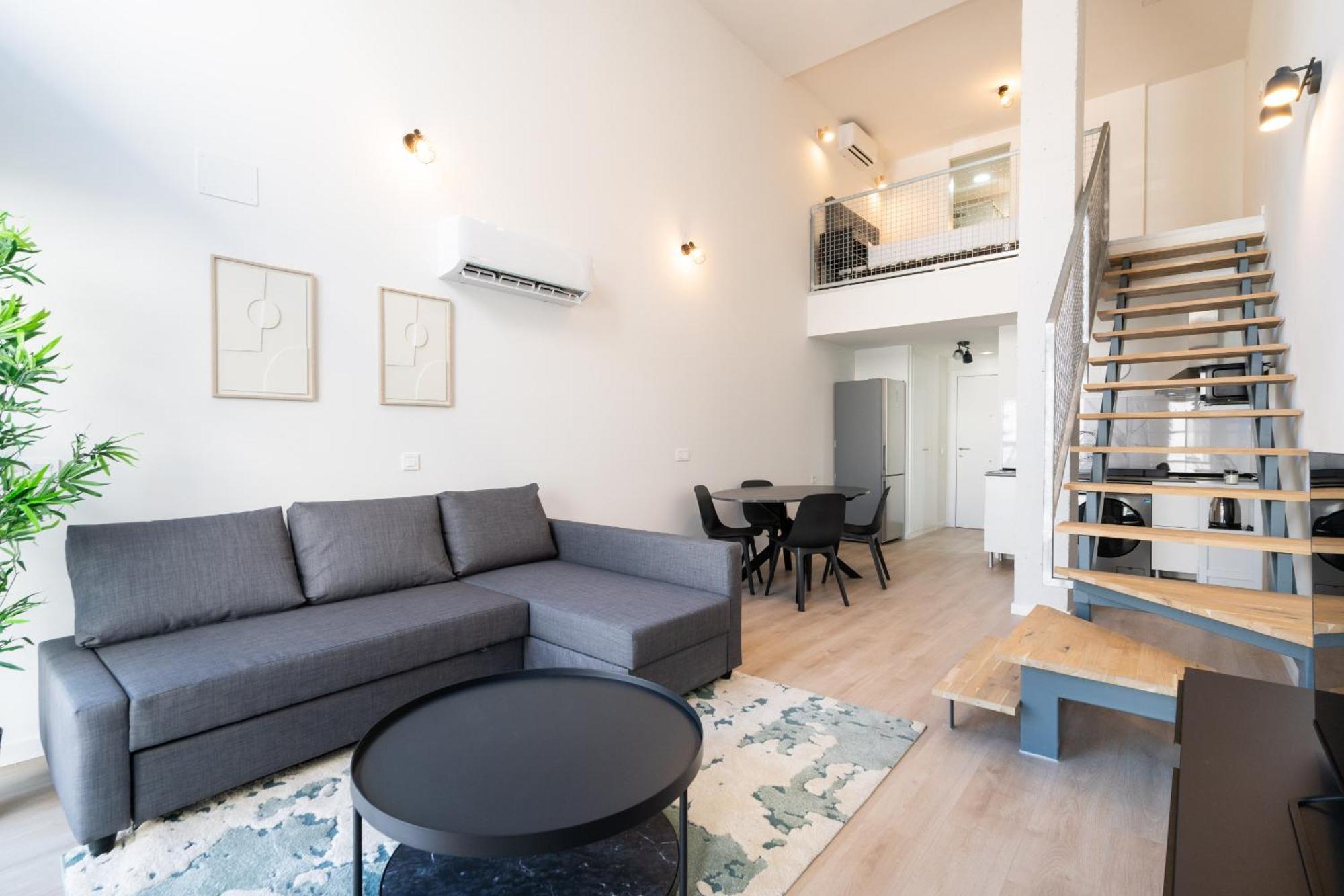 Apartamento Loft Reformado Industrial Con Garaje Alquiler Temporal Madrid Exterior foto