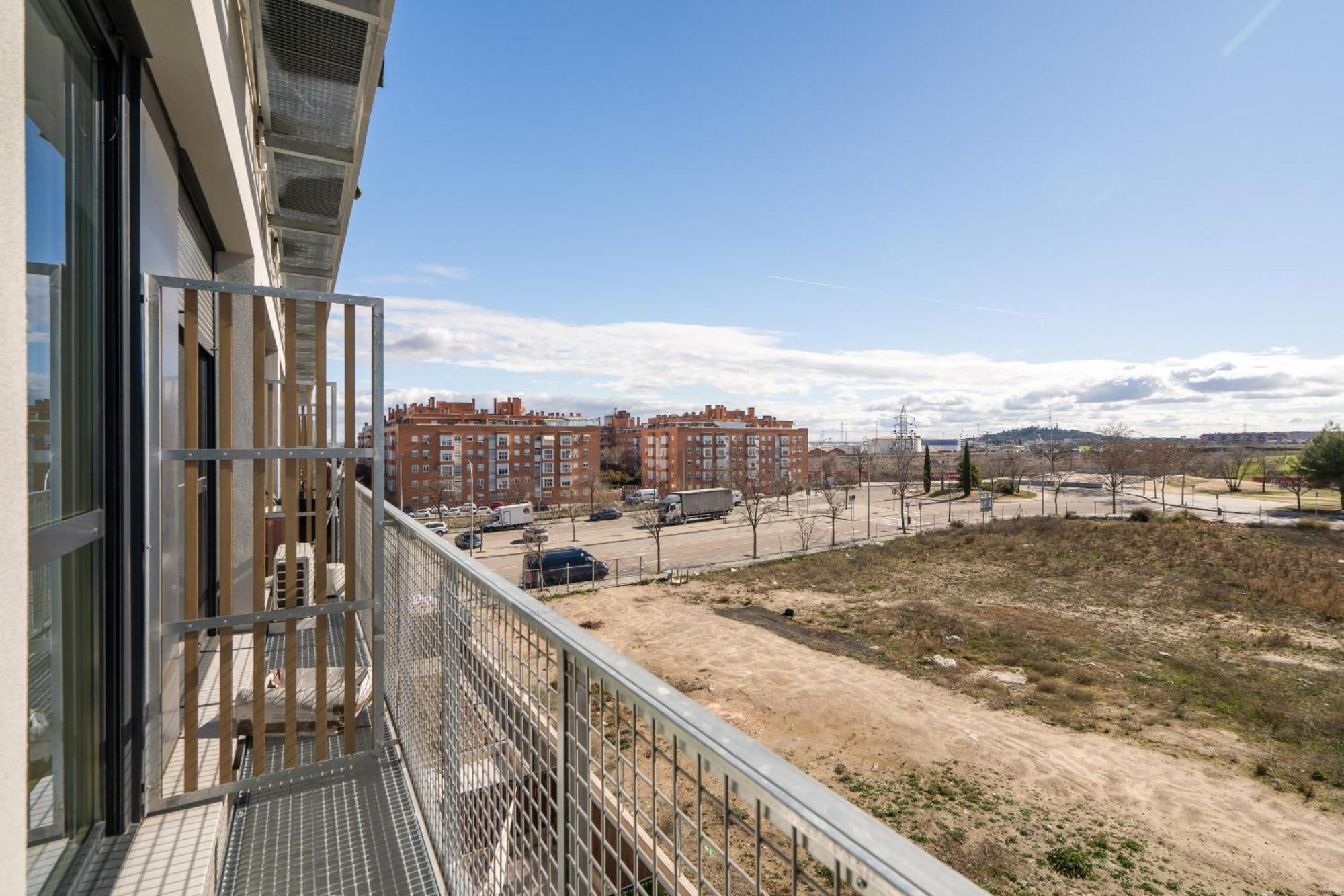 Apartamento Loft Reformado Industrial Con Garaje Alquiler Temporal Madrid Exterior foto